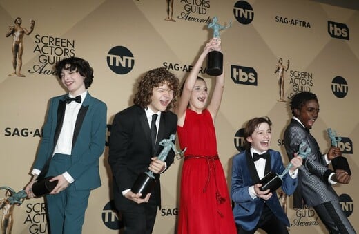 SAG Awards: Οι νικητές, το κόκκινο χαλί και τα μαζικά «πυρά» κατά του Τραμπ