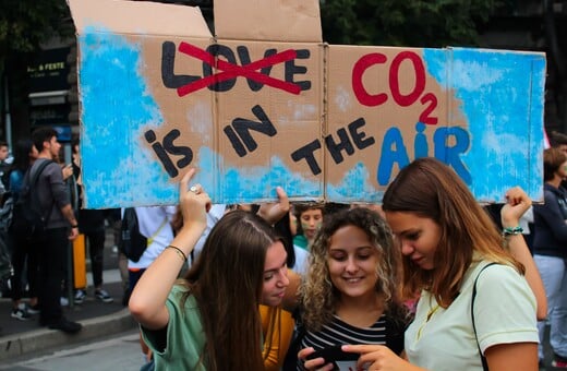 Αρνητικό ρεκόρ για το CO2 στην ατμόσφαιρα- 50% υψηλότερο από την προβιομηχανική εποχή