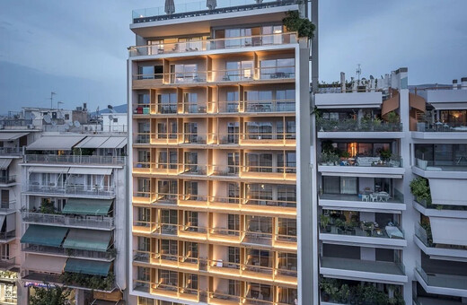 Δήμος Αθηναίων για ξενοδοχείο Coco-Μat: Η Αποκεντρωμένη Διοίκηση Αττικής έχει την ευθύνη για την κατεδάφιση των αυθαίρετων κατασκευών