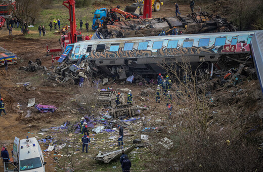 Σύγκρουση τρένων στα Τέμπη: Κηρύχθηκε τριήμερο εθνικό πένθος