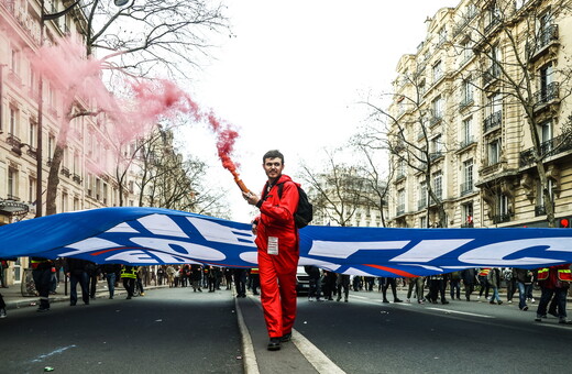 Γαλλία: «Ναι» από τη Γερουσία στη μεταρρύθμιση Μακρόν για το συνταξιοδοτικό εν μέσω διαδηλώσεων