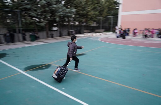 Τέλος τα μέτρα κατά του κορωνοϊού στα σχολεία - Θα προσμετρώνται κανονικά οι απουσίες