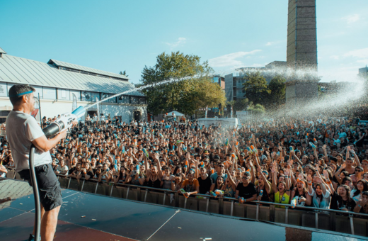 Waterboom Festival 2023: Έπεσαν δακρυγόνα στην αρένα- Καταγγελίες από παιδιά και γονείς