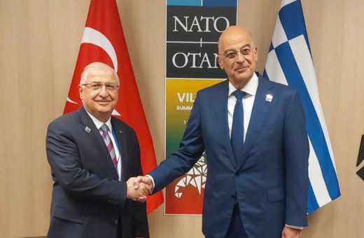 Σύνοδος ΝΑΤΟ: Συνάντηση Δένδια με τον Τούρκο υπουργό Άμυνας