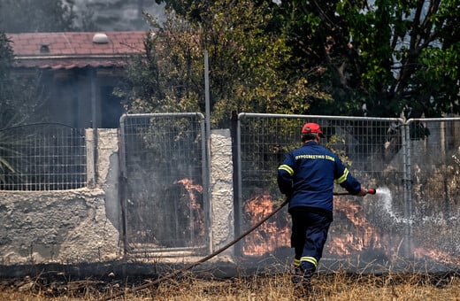 Φωτιά στο Λουτάκι: Κάηκαν πάνω από 40 σπίτια και 15.000 στρέμματα – Αρχίζουν οι καταγραφές ζημιών