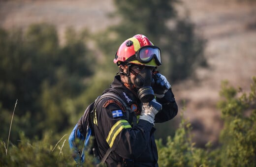 Φωτιά στον Ασπρόπυργο: Ολονύχτια μάχη με τις φλόγες- Μαίνεται το μέτωπο, καλύτερη η εικόνα