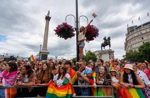Έρευνα: Περισσότερα ΛΟΑΤΚΙ+ άτομα στις ηλικίες 16 – 24 ετών στο Ηνωμένο Βασίλειο