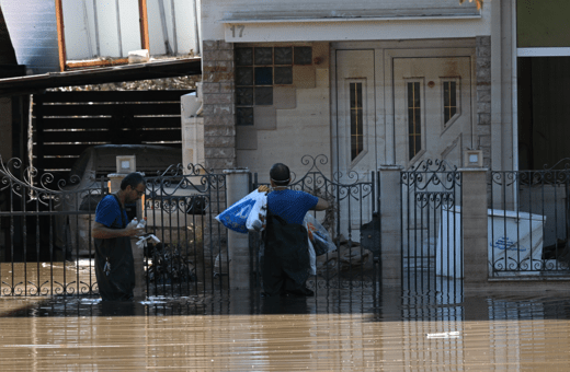Θεσσαλία: Πρωτοβουλίες για την αποκατάσταση των αστέγων από τις πλημμύρες στα Τρίκαλα