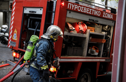 Άγιος Παντελεήμονας: Φωτιά σε κτίριο στην Αχαρνών- Κάηκε κατάστημα ηλεκτρικών ειδών