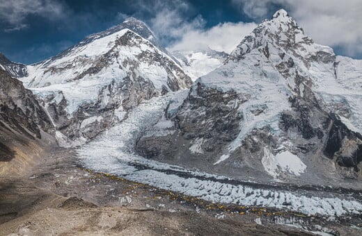 Έβερεστ: Ορειβάτης έχασε τη ζωή του στο «Πάτημα του Χίλαρι»