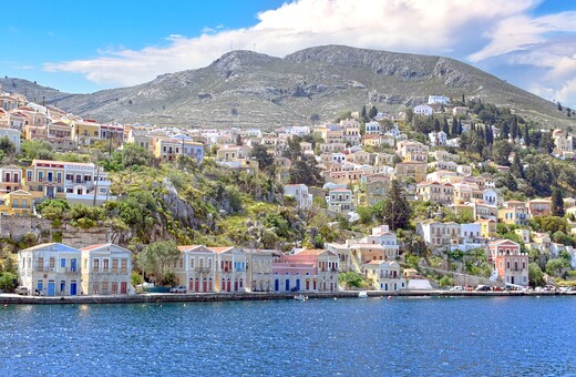 Η σχέση των Ελλήνων με το Airbnb: Οι προορισμοί που προτιμούν και γιατί επιλέγουν την κατηγορία Play