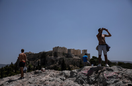 Η τουριστική ζήτηση για τον ευρωπαϊκό νότο δεν πέφτει παρά τις προβλέψεις για ένα θερμό καλοκαίρι