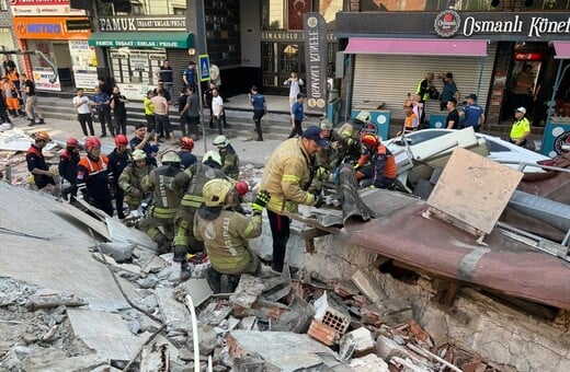 Κατέρρευσε κτήριο στην Κωνσταντινούπολη - Απεγκλωβίστηκε ένας τραυματίας