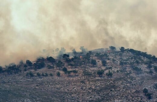 Φωτιά στη Χίο: Πέντε πυροσβέστες τραυματίστηκαν - Ενισχύονται οι δυνάμεις από Αθήνα, Λέσβο και Ρόδο