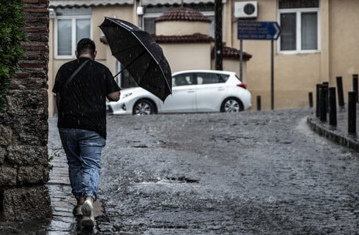 Καιρός: Βροχές και καταιγίδες σε Μακεδονία και Θράκη - Νέο έκτακτο δελτίο από την ΕΜΥ