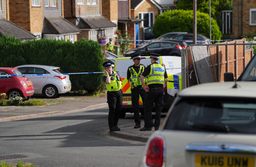 Βρετανία: Συνελήφθη ο δράστης της τριπλής δολοφονίας με τη βαλλίστρα