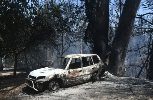 Φωτιά στη Μυτιλήνη: Βρέθηκε απανθρακωμένη σορός σε αυτοκίνητο