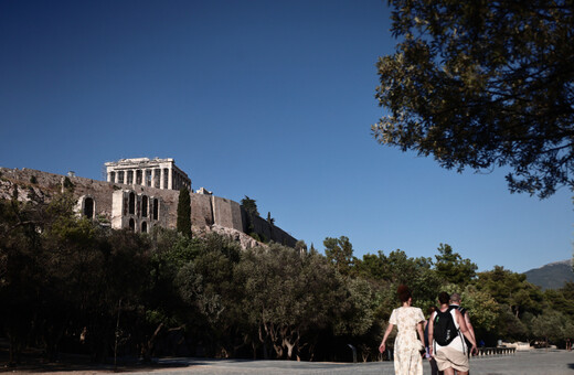 Το «καλοκαίρι των αρκούδων» και οι «φωλιές του καύσωνα»: Ο μετεωρολόγος Ζιακόπουλος εξηγεί γιατί η Ελλάδα έγινε καμίνι