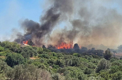 Φωτιά στην Χίο: Βελτιωμένη εικόνα από το μέτωπο - Συνεχίζονται οι προσπάθειες κατάσβεσης