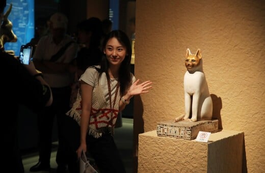 Το Μουσείο της Σαγκάης καλωσορίζει γάτες στη μεγαλειώδη έκθεση αιγυπτιακών αρχαιοτήτων