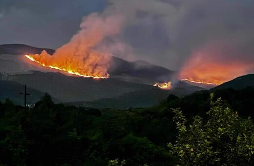 Περιβαλλοντική καταστροφή στο Φαλακρό Δράμας - Για έβδομη ημέρα καίει η φωτιά