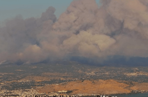 Φωτιά στην Εύβοια: Μηνύματα από το 112 για εκκένωση τεσσάρων οικισμών