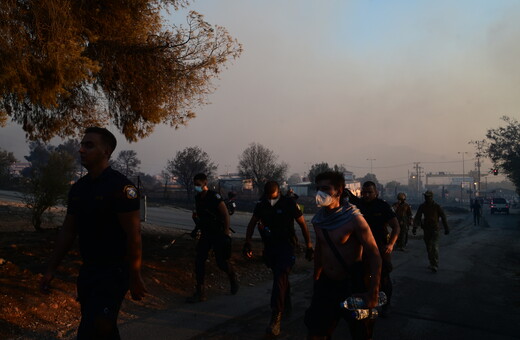 Φωτιά στην Αττική: Εκκενώνεται και η Δέση Γέρακα