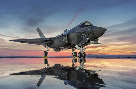 Η Τουρκία ζητά δύο μοίρες F-35 και βάζει σε αποθήκες τους S-400