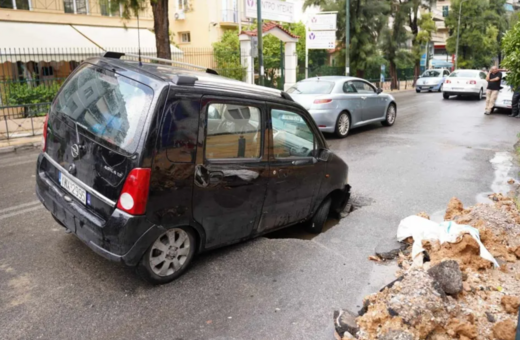 Κακοκαιρία: Πλημμύρες, φωτιές από κεραυνούς και απεγκλωβισμοί από τις καταιγίδες Αττική