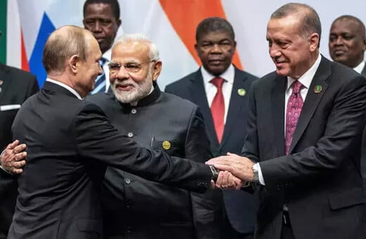 Bloomberg: Η Τουρκία υπέβαλε αίτημα ένταξης στους BRICS