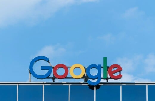 Google: Επικυρώθηκε το πρόστιμο 2,4 δισ. ευρώ της Κομισιόν