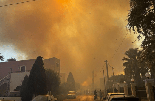 Χανιά: Μεγάλη φωτιά στον Πλατανιά - Μήνυμα του 112 για εκκένωση