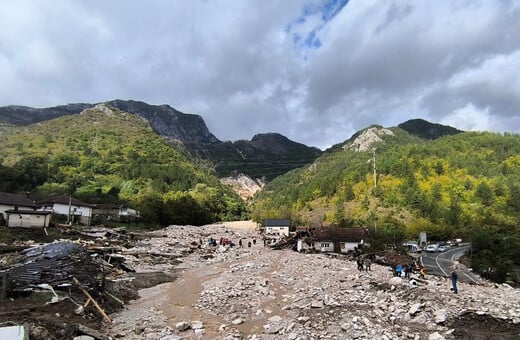 Σαρωτικές πλημμύρες στη Βοσνία - Τουλάχιστον 14 νεκροί από καταρρακτώδεις βροχές και κατολισθήσεις