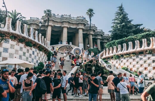 Η Βαρκελώνη αναζητεί τρόπους διαχείρισης του υπερτουρισμού: «Δεν είναι βιώσιμο»