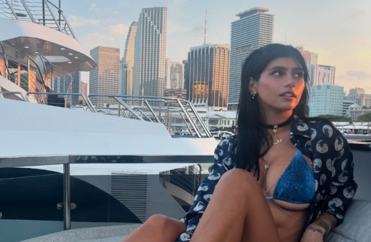 «Δεν είχα τον έλεγχο της εικόνας μου»: H Mia Khalifa μιλά για τη διαβόητη ερωτική σκηνή με τη χιτζάμπ 