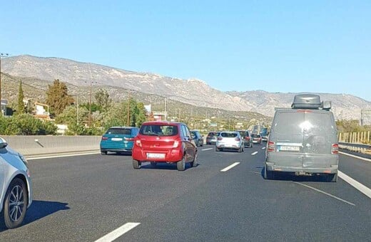 Κίνηση στους δρόμους - 28η Οκτωβρίου: Επιστρέφουν οι εκδρομείς του τριημέρου, πού έχει προβλήματα