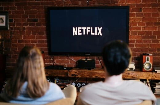 Netflix: Αύξησε ξαφνικά τις τιμές στην Ελλάδα - Ο νέος τιμοκατάλογος για τους συνδρομητές