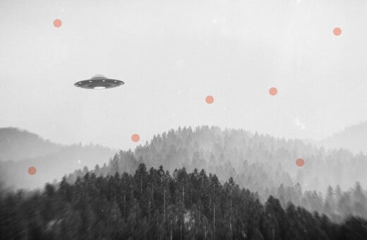 Τα UFO δεν εμφανίζονται ένα τυχαίο βράδυ Τρίτης την ώρα που βγάζουμε τα σκουπίδια 