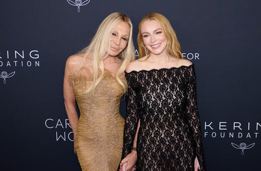 CHECK Η Donatella Versace, η Lindsay Lohan και η πολιτική του "glow up"