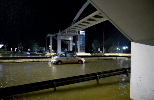 Πλημμύρισε με λύματα η Παραλιακή - Υγειονομικά επικίνδυνη η κατάσταση λέει ο δήμαρχος Αλίμου