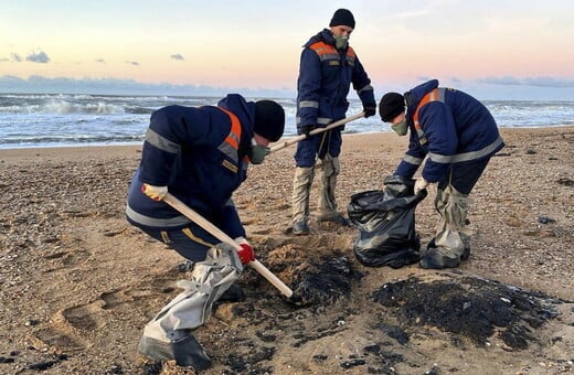 Ρωσία: Προειδοποιεί για τεράστια περιβαλλοντική καταστροφή από την πετρελαιοκηλίδα στη μαύρη θάλασσα