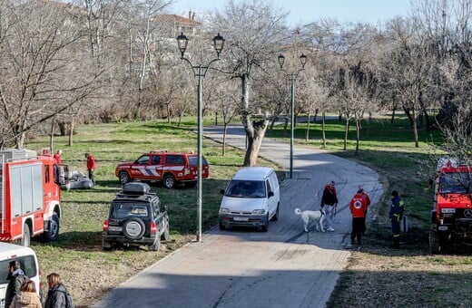 Λάρισα: Στις έρευνες για τον 39χρονο και τα ειδικά εκπαιδευμένα σκυλιά της ομάδας Anubis