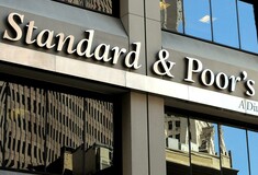 H Standard & Poor's αναβάθμισε την ελληνική οικονομία