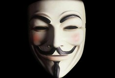 Οι Anonymous πραγματοποίησαν επιθέσεις σε βρετανικά websites