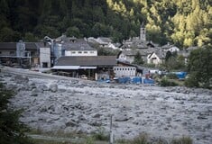 Οκτώ άνθρωποι αγνοούνται στις ελβετικές Άλπεις έπειτα από κατολίσθηση