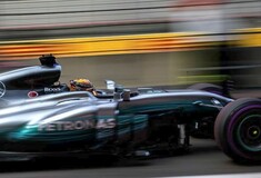 Formula 1: Ο Χάμιλτον ισοφάρισε το ρεκόρ του Μίκαελ Σουμάχερ και έγραψε ιστορία