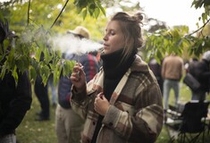Να τι έγινε στον Καναδά την πρώτη μέρα νομιμοποίησης της ψυχαγωγικής μαριχουάνας