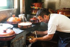 Η Ταβέρνα του Ντουνιά στα ορεινά του νομού Χανίων είναι ένα από τα καλύτερα μέρη για να φας στην Κρήτη