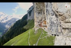 Ένα μοναδικό εστιατόριο και κρέμεται πάνω από την άβυσσο των Ελβετικών Άλπεων