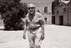 Τα νέον όνειρα του Στίβεν Αντωνάκος (1926-2013)